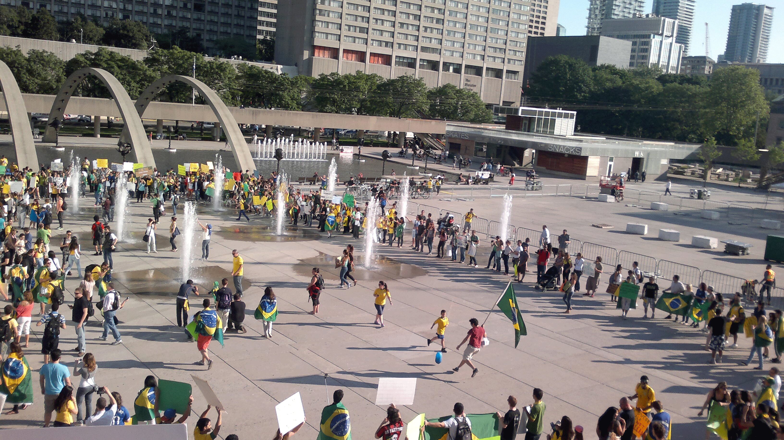 1. Toronto não é a capital
Toronto é uma das cidades mais famosas do Canadá, mas, ao contrário do que muitos pensam, não é a capital do país. O posto fica com Ottawa