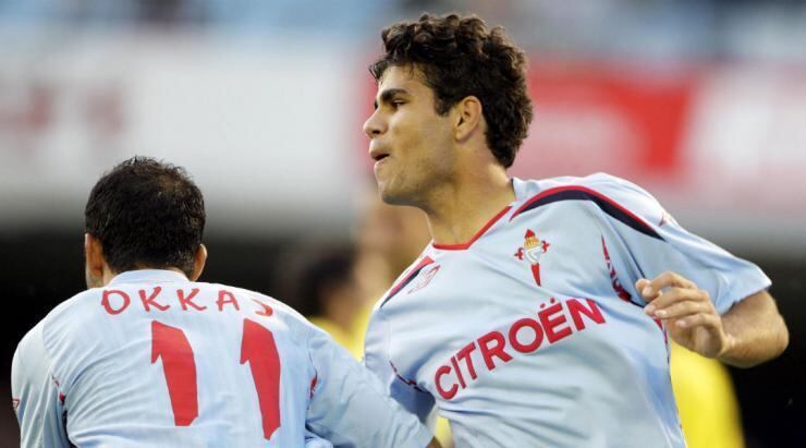 Encrenqueiro nato, Diego Costa tem o mesmo dom para balançar as redes. Um dos principais centroavantes do futebol mundial atualmente, o jogador já teve de roer muito o osso para chegar onde chegou. Contratado pelo Atlético de Madri em 2007, foi empresado para nada menos do que cinco equipe:s Celta de Vigo, Albacete, Rayo Vallecano e Valladolid, além do Braga, de Portugal. Só teve chances no Atleti quando Simeone chegou à equipe colchonera