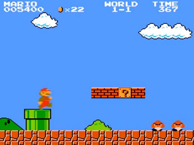 Em Super Mario Bros., a princesa Peach, na época nomeada como Princesa Toadstool, precisa ser salva pelo encanador do vilão King Koopa. Essa seria a primeira vez que a princesa estaria em perigo