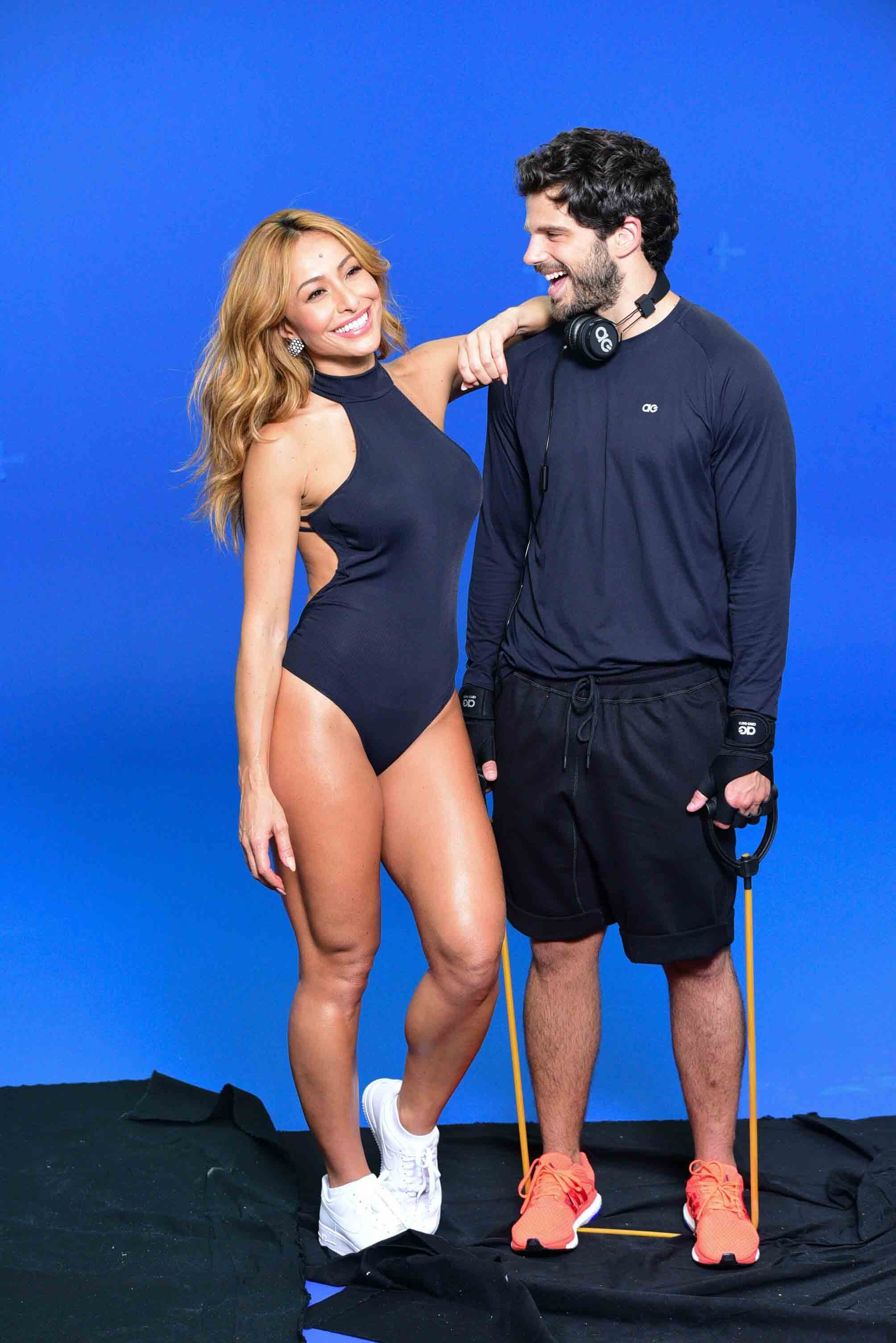 Sabrina Sato e Duda Nagle posam juntos em campanha fitness pela primeira vez