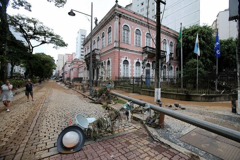 Visitantes e funcionários passaram a noite no Museu Imperial