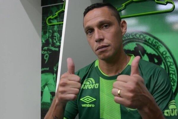 O meia Neném, que não viajou para a Colômbia na final da Copa Sul-Americana de 2016, está na Chapecoense desde janeiro de 2011