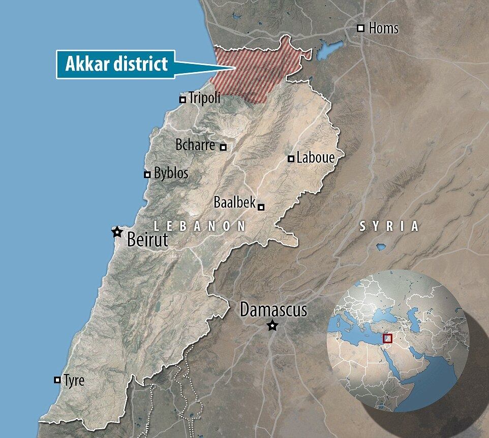 Mohamad e pelo menos outros 100 mil refugiados sírios vivem na região rural de Akkar, no Líbano, perto da fronteira com suas cidades e aldeias de origem. Destes, 90% estão profundamente endividados e 70% vivem abaixo da linha da pobreza
