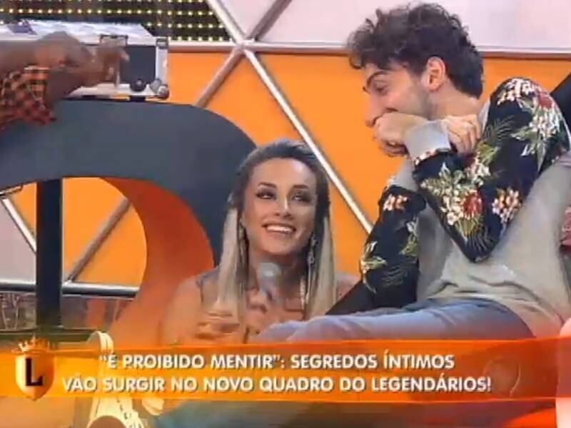 Juju foi uma das selecionadas: "Eu vou casar, você não pode fazer isso comigo", brincou enquanto se escondia e foi "resgatada" pelo chefe 

+ Léo Santana, Juju, Fabíola Gadelha, Mion e Léiz encaram o É Proibido Mentir

+ Kelly Key se derrete pela filha: “Ela é uma versão melhorada de mim”
