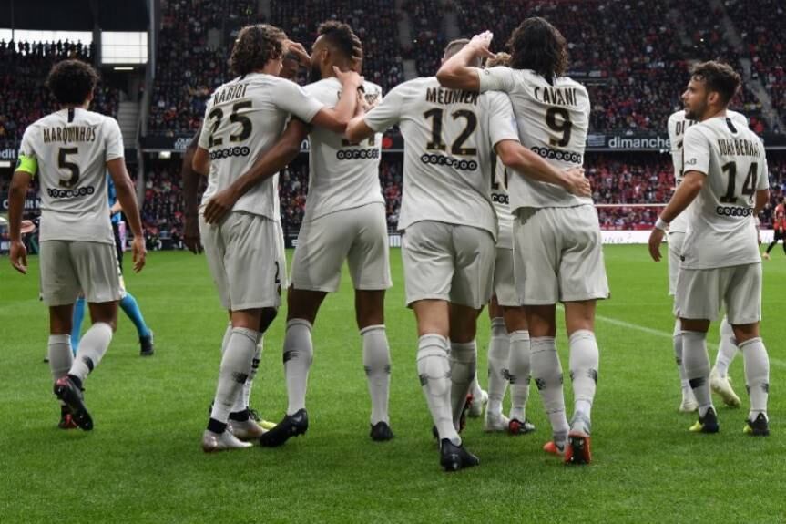 Um dos casos de mais sucesso, o Paris Saint-Germain foi comprado em 2011 pelo catariano Nasser Al-Khelaïfi, que passou a investir bastante na equipe. Desde então, pelo menos n