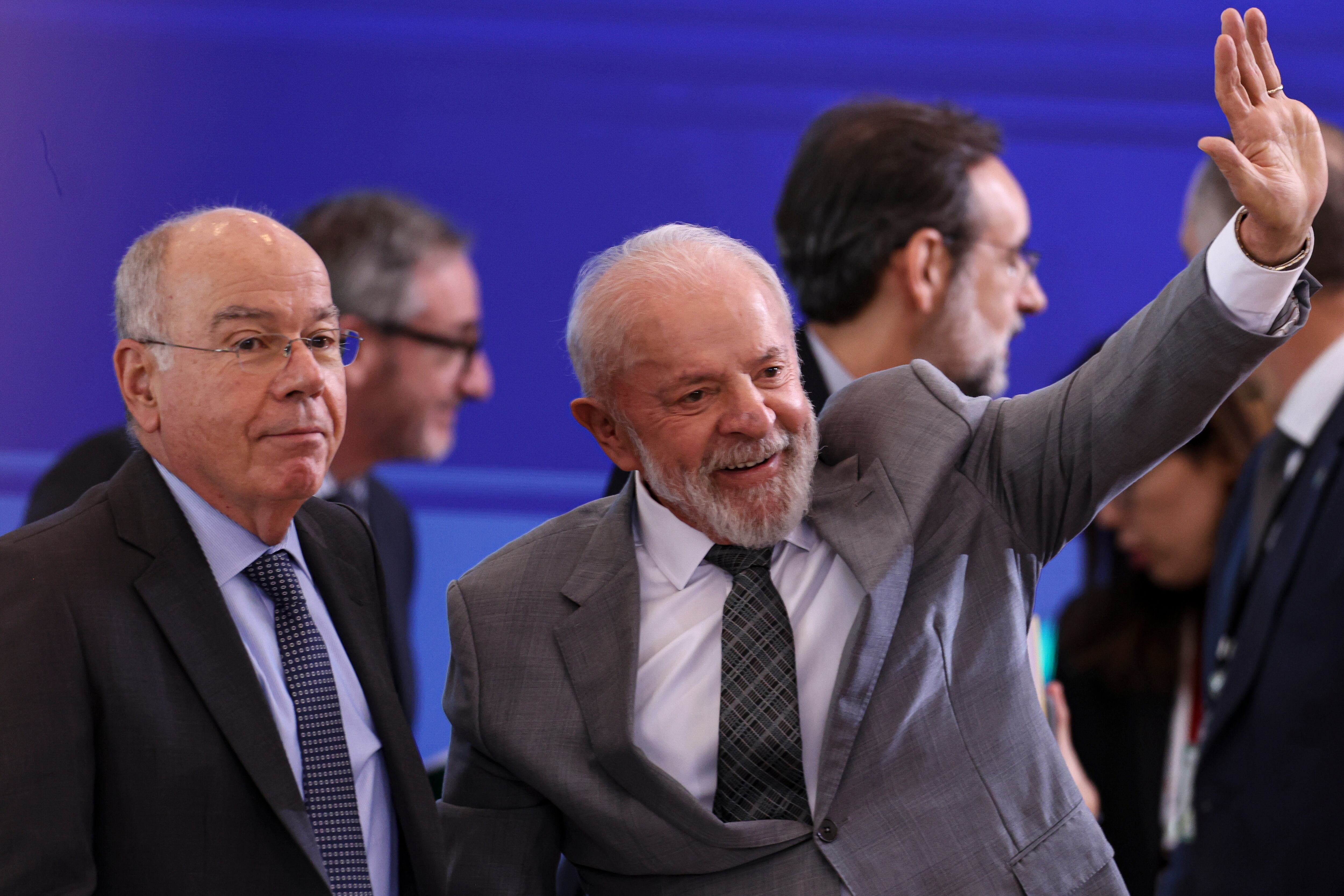 Brasília (DF), 26/02/2025 - O ministro de Relações Exteriores, Mauro Vieira, e o presidente Luiz Inácio Lula da Silva, participam da sessão especial de abertura da primeira reunião de sherpas da presidência brasileira do BRICS, no Palácio Itamarat