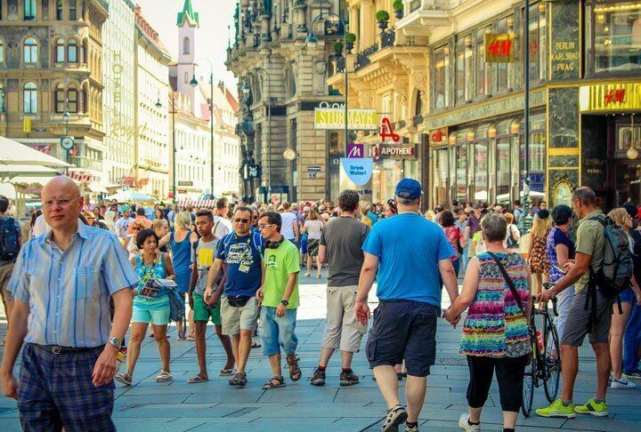Áustria - Capital Viena: 1,8 milhão de habitantes.