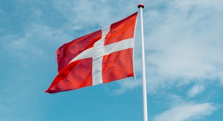 Dinamarca reabre embaixada em Kiev