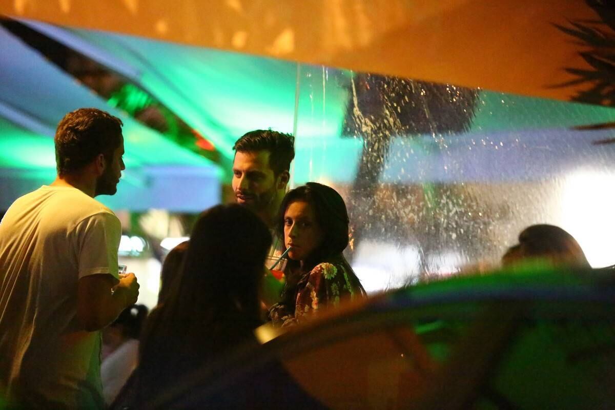 Será que Henri Castelli está com um novo amor?

Acesse o R7 Play e assista à programação da Record quando quiser
