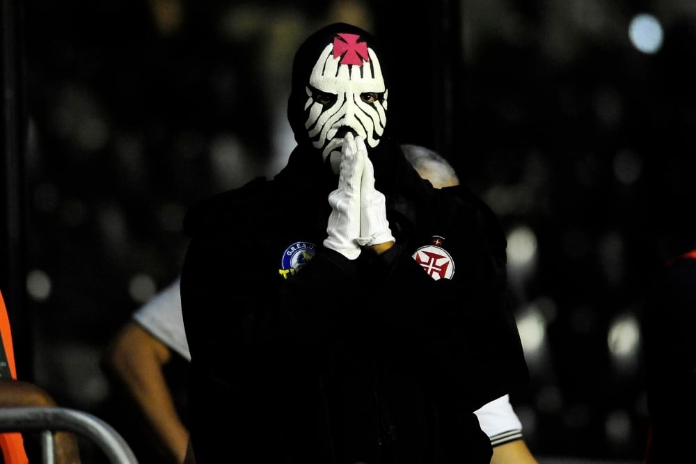 Vasco precisa vencer para não precisar da reza do Mister M