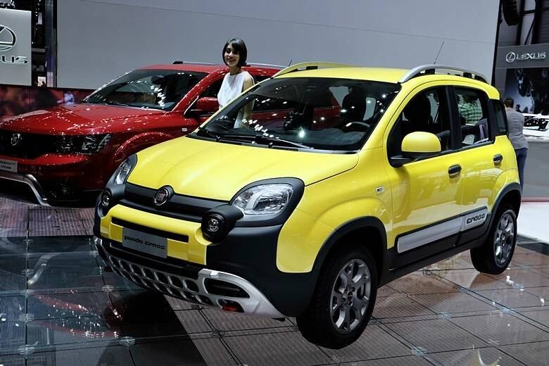 A Fiat promoveu no Salão de Genebra a estreia na Europa do Freemont Cross, versão com adereços lameiros que reforça a imagem fora-de-estrada — apesar de não ser um jipe, o utilitário derivado do Dodge Journey tem tração 4X4. Junto com o crossover estrou o Panda Cross, versão italiana do Novo Uno brasileiro. Este sim tem tração nas quatro rodas, além do visual mais condizente com a proposta. Confira a seguir todos os detalhes e imagens de Freemont e Panda Cross

Veja a cobertura completa do Salão do Automóvel de Genebra 2014

Saiba tudo sobre carros! Acesse R7.com/carros