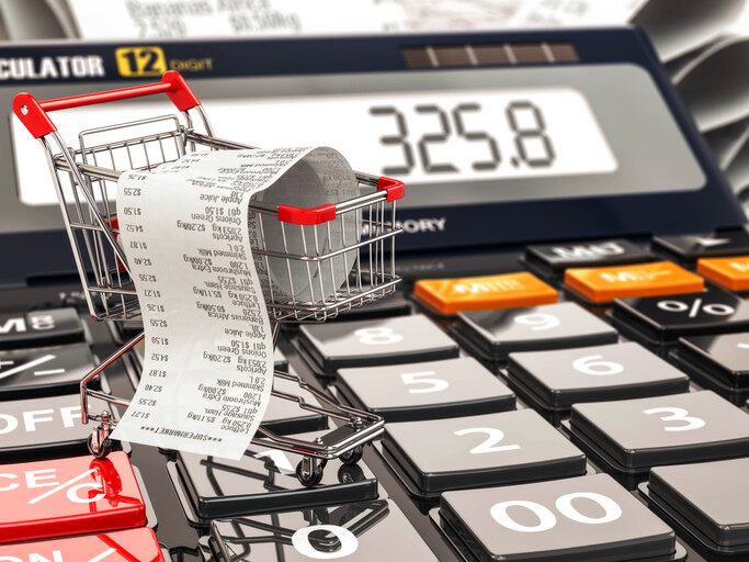 Economistas consultados argumentam que a queda para 4% poderia ser arriscada neste momento