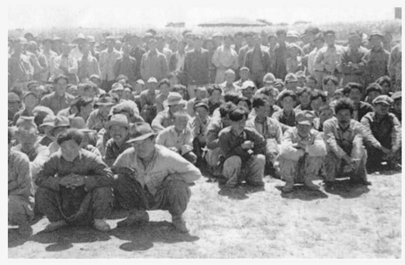 Levante de Jeju: Esta revolta civil na ilha de
Jeju, localizada na costa da península coreana, foi violentamente reprimida
pelo Exército da Coreia do Sul em 1948 e 1949. Estima-se que entre 14 mil e 60
mil pessoas foram mortas durante os combates e nas execuções cometidas pelas
forças do governo 
