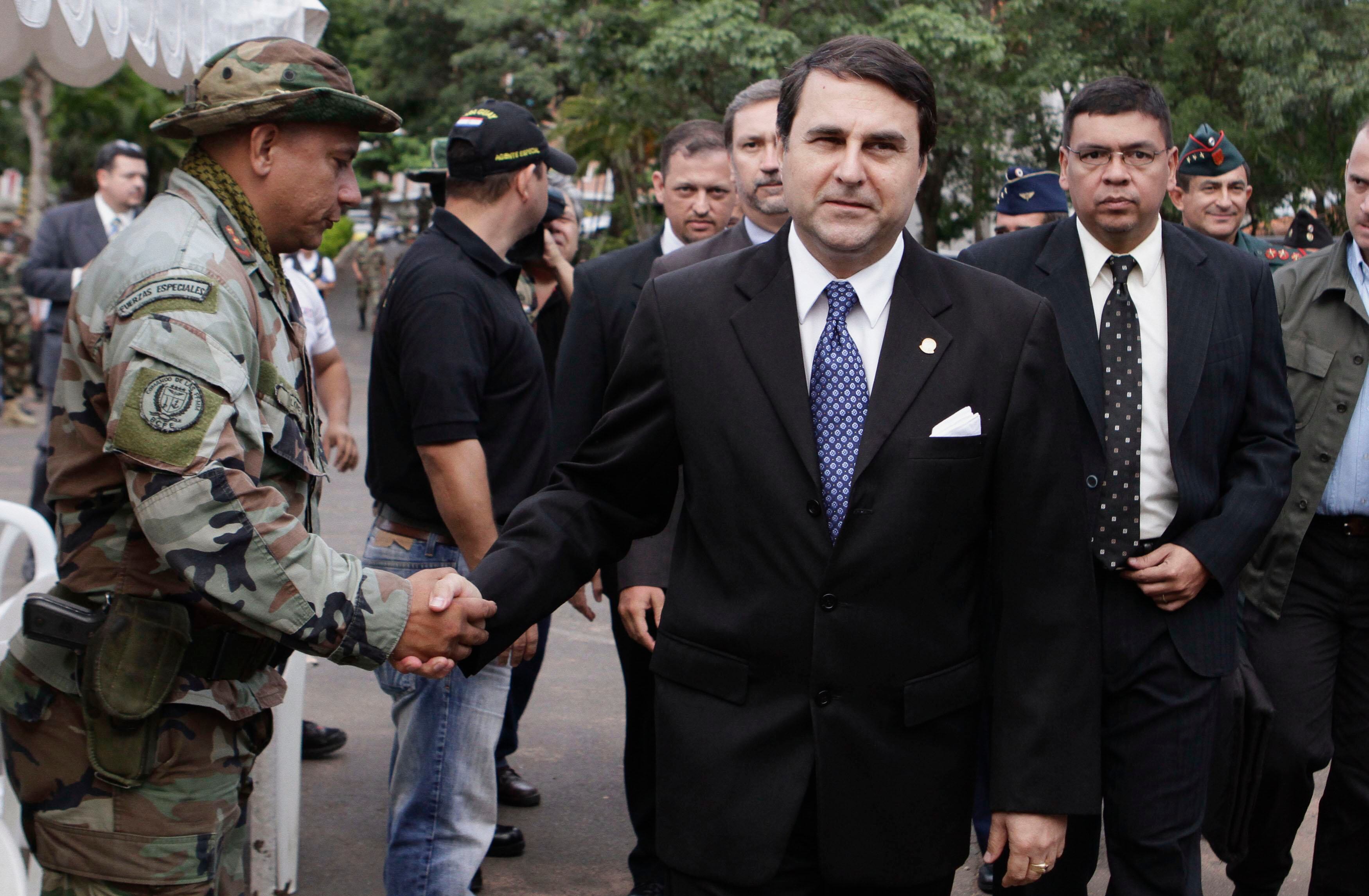 O salário do presidente paraguaio Federico Franco é de R$ 7,5 mil, de acordo com imprensa do país. Em outubro deste ano, o jornal paraguaio Ultima Hora revelou que o patrimônio do presidente aumentou sete vezes entre 2008 e 2012, passando de R$ 302 mil para R$ 2,2 milhões