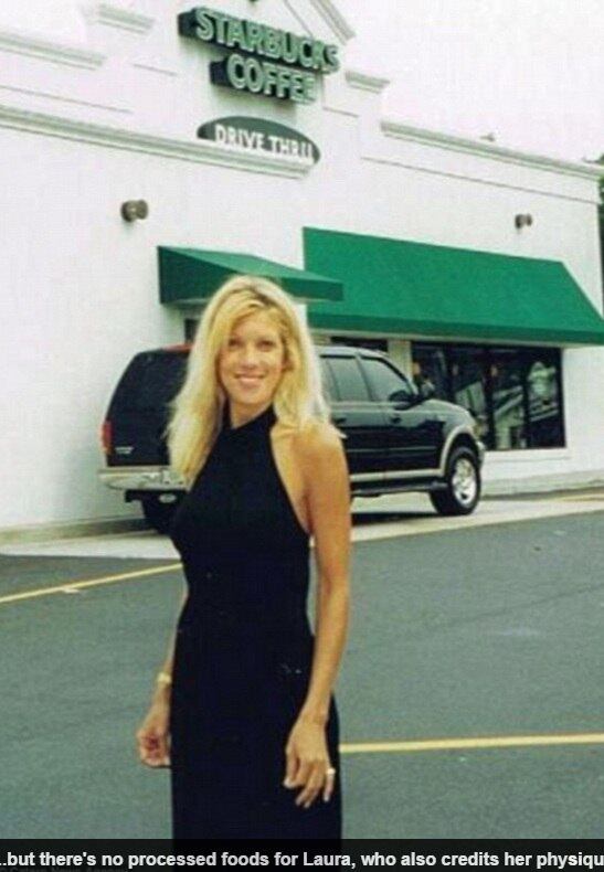 A alimentação também ajuda a loira a manter o corpão. Ela revela que só come alimentos integrais e nada processado