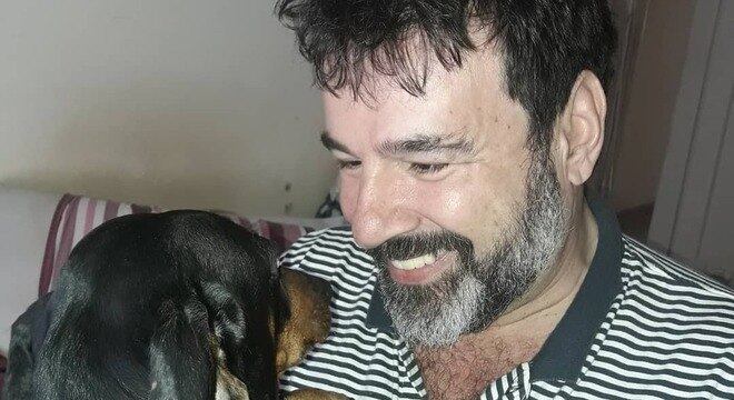 Estojo de faca e óculos foram encontrados ao lado de corpo de delegado morto