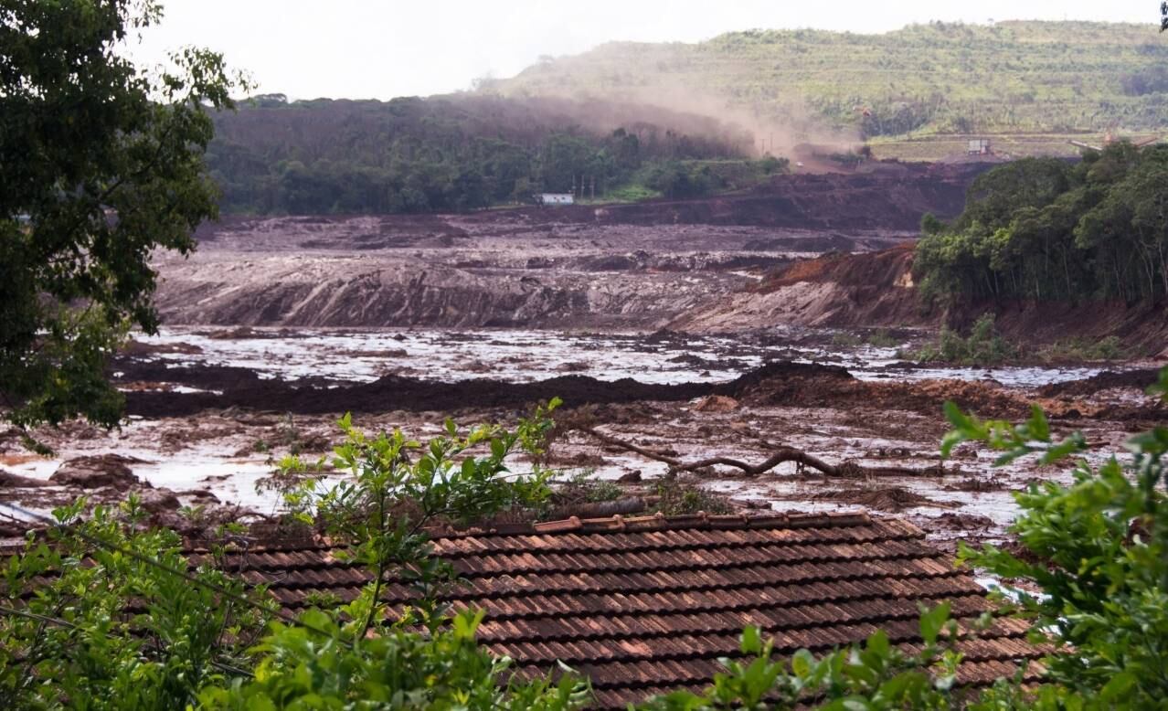 Barragem que se rompeu tinha fator de segurança abaixo do mínimo necessário
