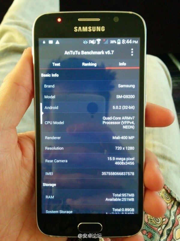 O caso foi registrado na Europa, mas tome cuidado sempre que você quiser comprar um aparelho fora da operadora ou loja conhecida. Além de prestar atenção na estética, fique sempre de olho no software que roda no seu smartphone. Nunca compre smartphone sem ligá-lo!


