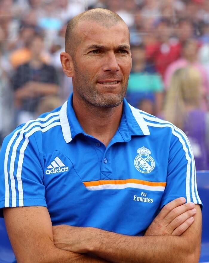 Zidane trabalhou como auxiliar do Real Madrid na última temporada