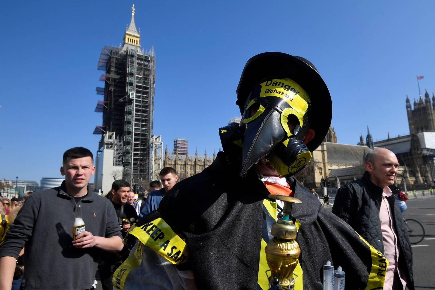 Um porta-voz da Polícia Metropolitana disse que não estava ciente de qualquer prisão