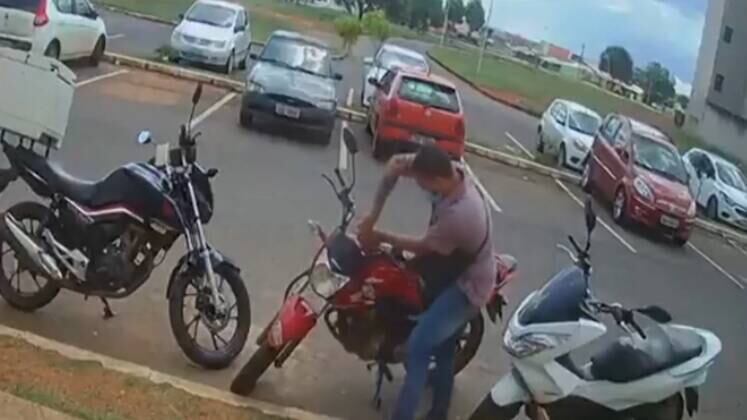 Roubos de automóveis acontecem com grande frequência em todo o país. Em 2023, foram registrados mais de 120 mil casos de furtos de carros e motocicletas apenas no estado de São Paulo. Para as vítimas, restam poucas opções de como se manter mais seguro, e o Fala Brasil mostrou uma solução: usar a tecnologia para dificultar a ação dos ladrões; entenda como