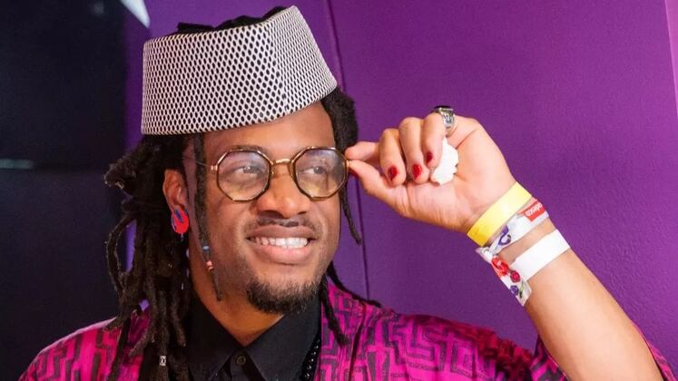 A cultura africana é muito bem representada pelo jurado Izy Mistura, que apesar de falar a língua portuguesa com dificuldade, está sempre levando um pouco de seu país ao reality