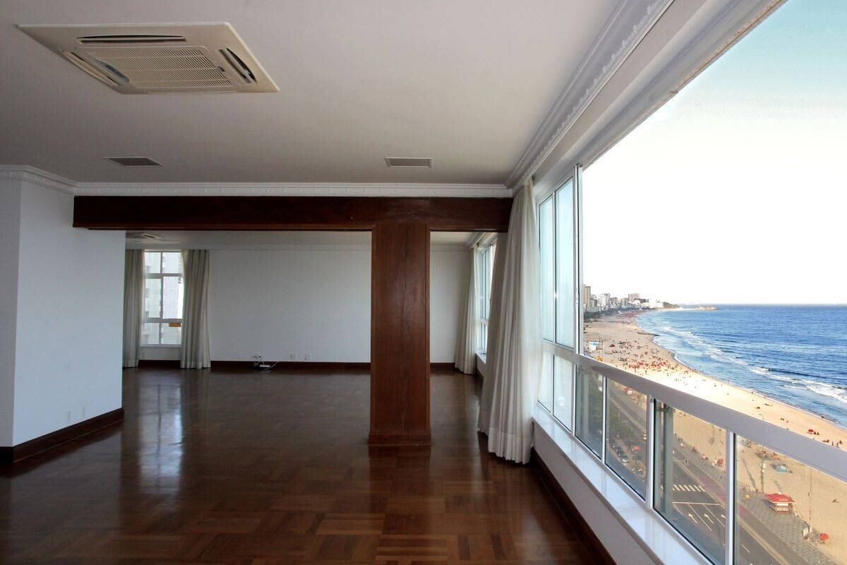 Do outro lado do Rio de Janeiro, a Pavuna é o bairro com m² mais barato
do Rio (R$ 2.203), quase dez vezes menos do que no Leblon