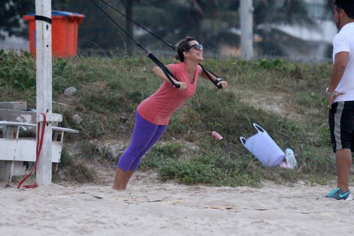 Fernanda Souza malhando nesta segunda-feira (29), no Rio de Janeiro