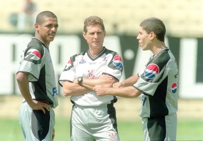 Oswaldo de Oliveira em sua primeira passagem pelo Corinthians