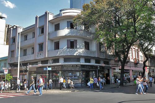 Empregados que prestarem serviço no feriado terão direito a folga compensatória