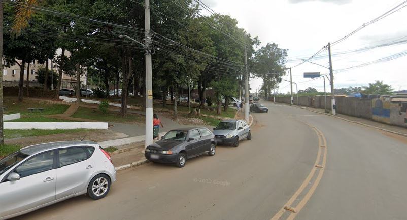 Acidente ocorreu na rua Inácio Monteiro