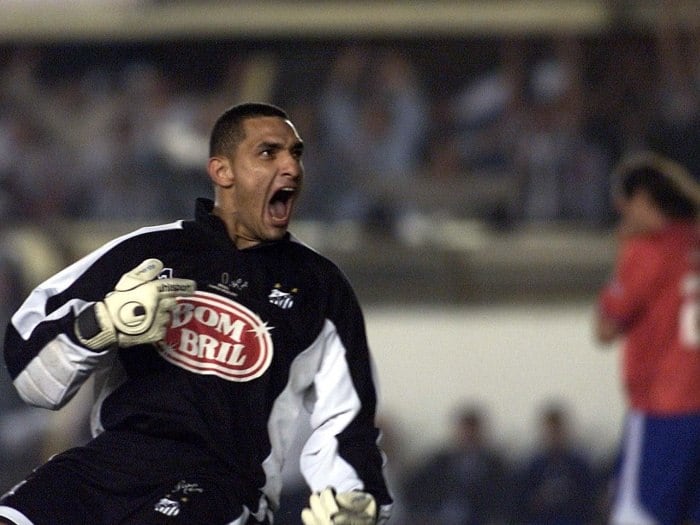 Fábio Costa, se destacou no Vitória e levou o Santos a uma final de Liberadores