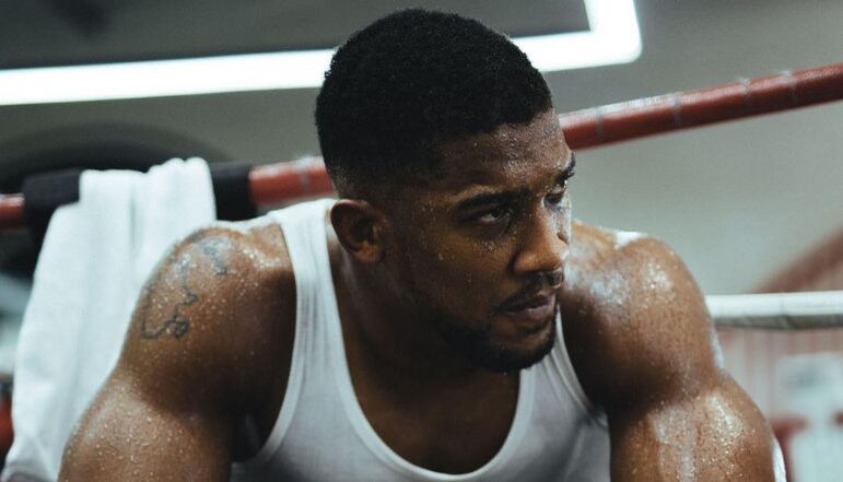 2. Anthony Joshua

O atual campeão mundial dos pesos-pesados recebeu um nove na votação e ficou com o segundo lugar da lista
