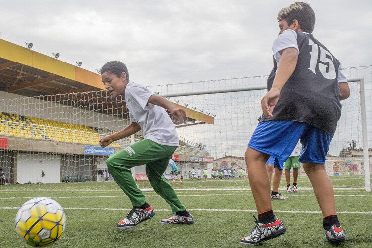 O instituto é um complexo educacional e esportivo no Jardim Glória, na Praia Grande, para crianças carentes e seus familiares