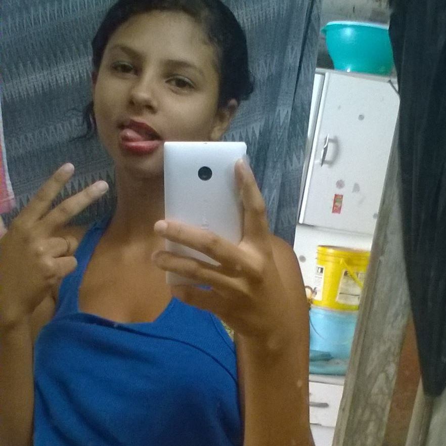 A vítima, Kassia Fabíola Pereira de Oliveira, foi degolada