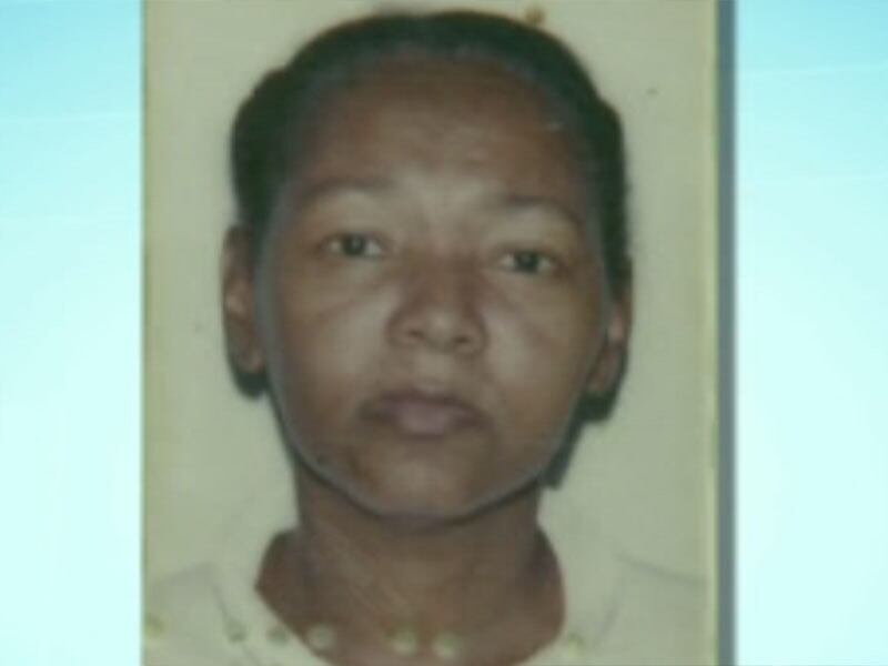 Uma idosa de 63 anos foi morta no bairro do Arenoso, em Salvador, dentro da Creche Escola Menino Jesus, que ela administrava voluntariamente. Maria Amélia Santos foi estuprada e apresentava uma lesão na cabeça. O principal suspeito do crime é o morador de rua Eric Carvalho da Conceição, de 24 anos. Segundo familiares da vítima, o suspeito já foi acolhido na creche e fazia alguns trabalho no local