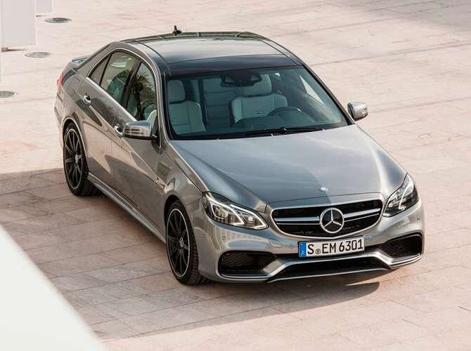 Guerrero também tem uma Mercedes E63 no valor de R$ 575 mil. É do Peru...