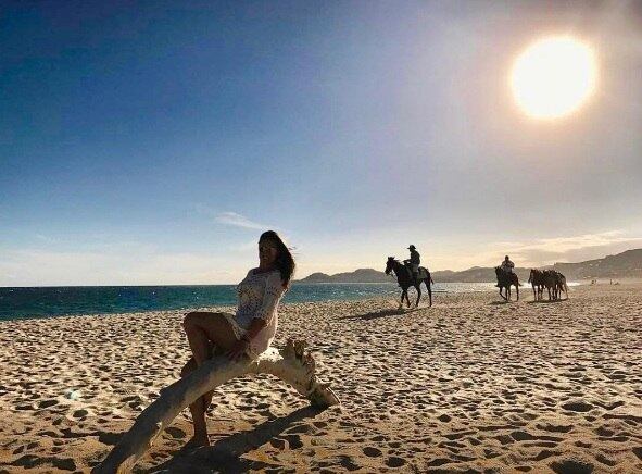 As legendas das fotos são as mais românticas.

— Quando a modelo e o cenário ajudam, a foto fica assim