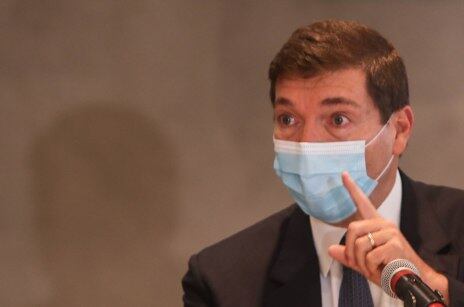 Há três candidatos para substituir Josué Gomes