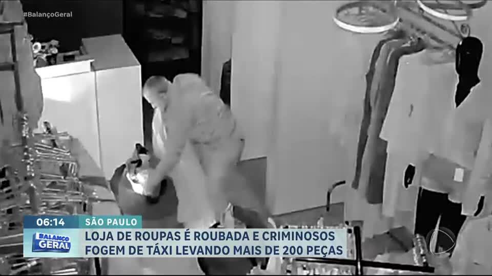 Criminosos invadem loja de roupas e fogem de táxi após furto