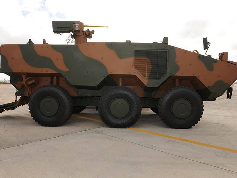 Pelo projeto, estão sendo desenvolvidas novas famílias de Viaturas Blindadas de Rodas, para "dotar a Força Terrestre de meios para incrementar a defesa do território nacional"