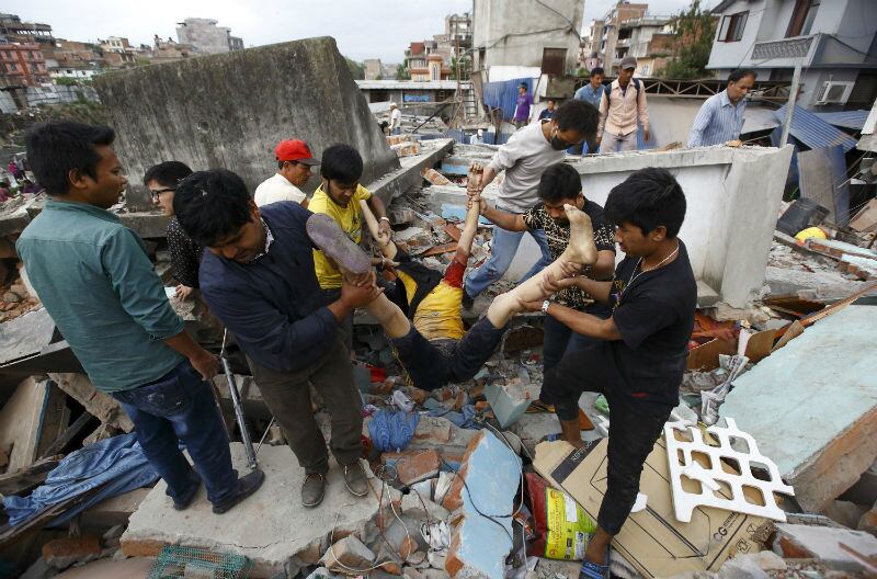 Terremoto no Nepal matou cerca de 2.000 pessoas