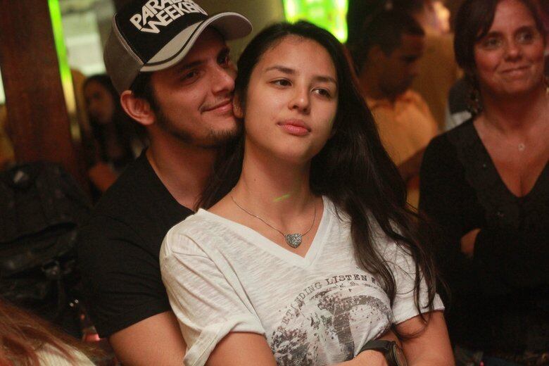 Bruno Gissoni faz declaração de amor para namorada