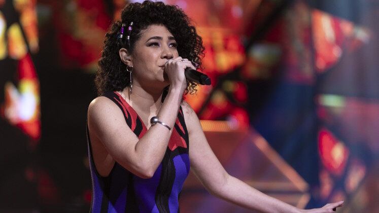 Se é para falar de samba, Alcione precisa estar presente! Grande ícone da música, a cantora foi homenageada na voz de Cacau Galvão, que superou a vergonha de se apresentar sozinha e apostou em Sufoco