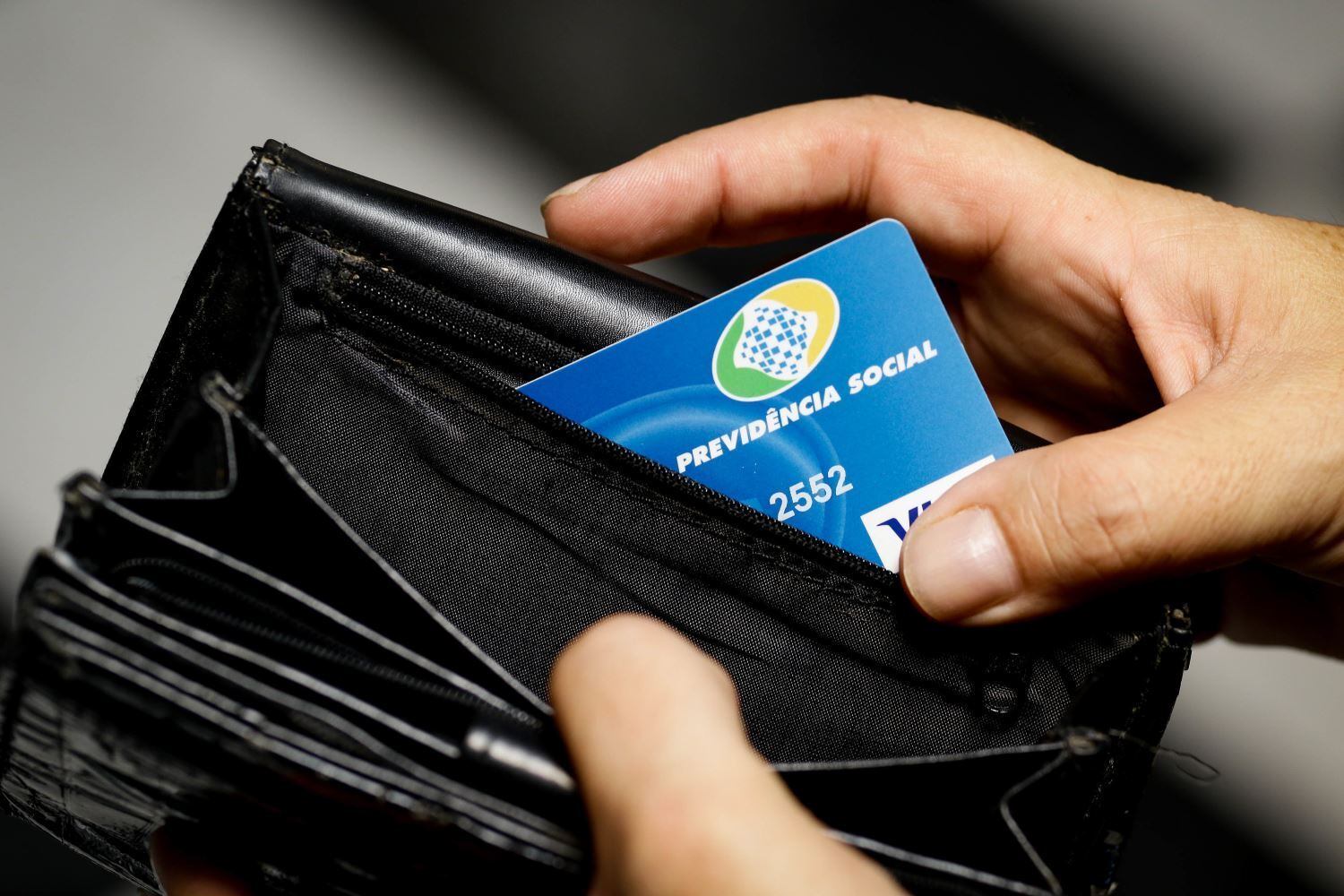 Documento precisa ser enviado ao Brasil