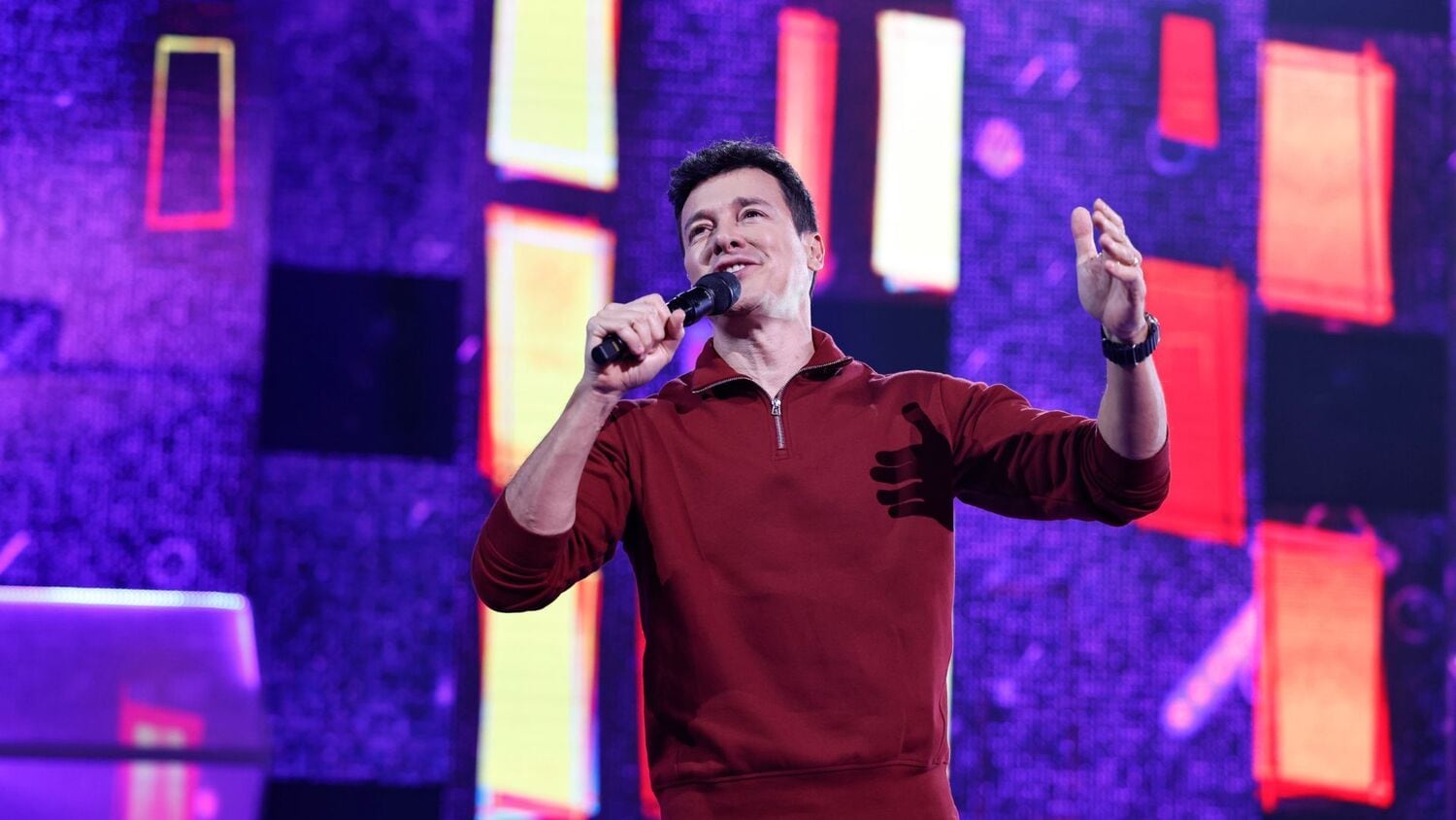 Você é nosso convidado para acompanhar todas as surpresas do Canta Comigo Teen 4!

O programa vai ao ar neste domingo (6), às 18h, na tela da Record TV. Acesse o site oficial e fique por dentro de todas as novidades!