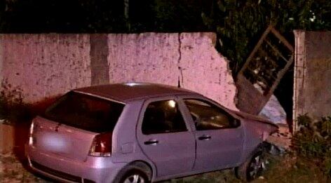 O carro foi roubado na região de Venda Nova