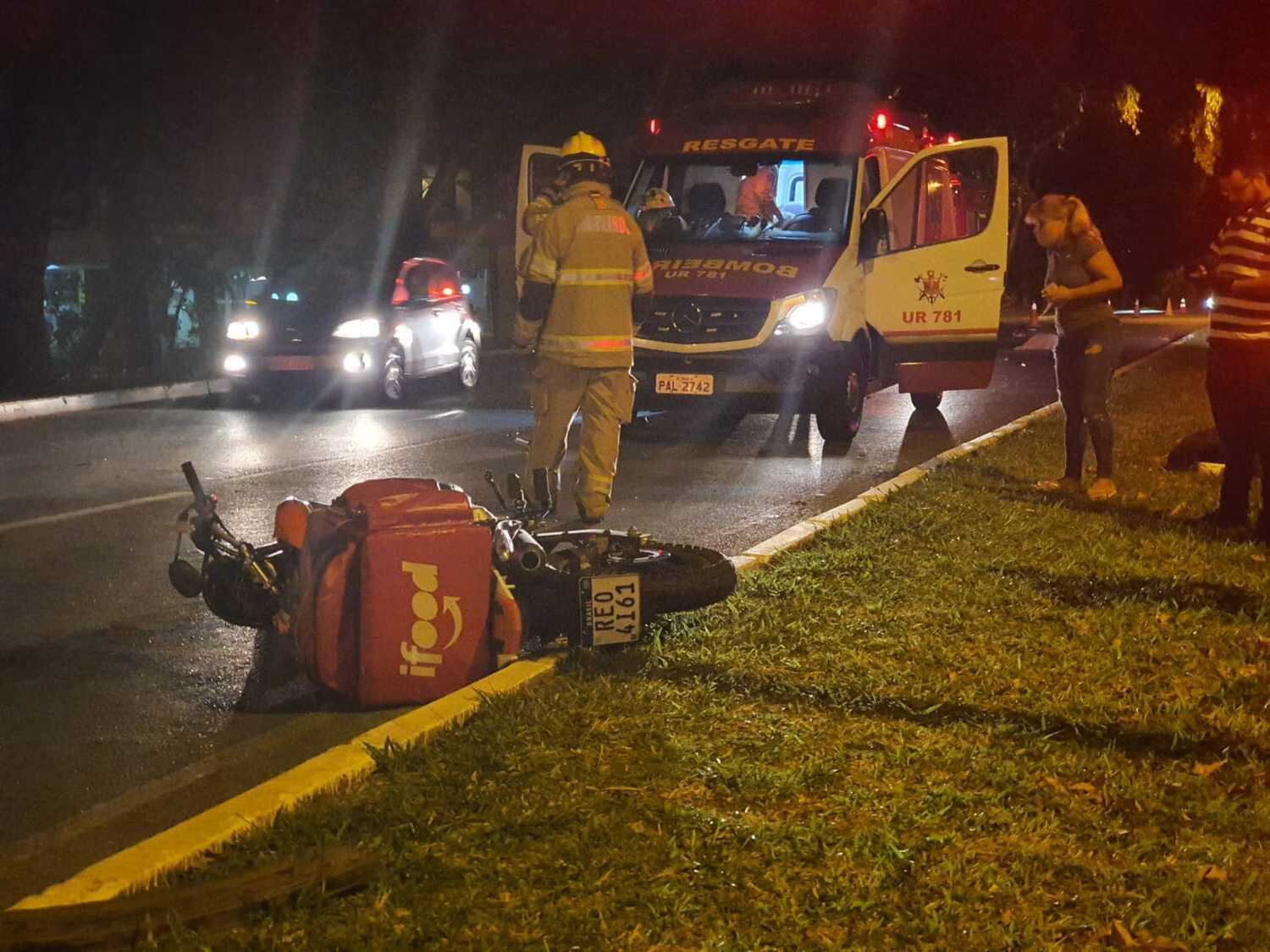 Idosa foi atingida por moto e em seguida por um carro enquanto tentava atravessar o Eixinho L