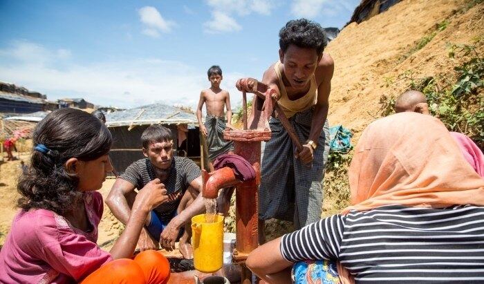 Mais de meio milhão de pessoas chegaram a Bangladesh fugindo do estado de Rakhine, em Mianmar