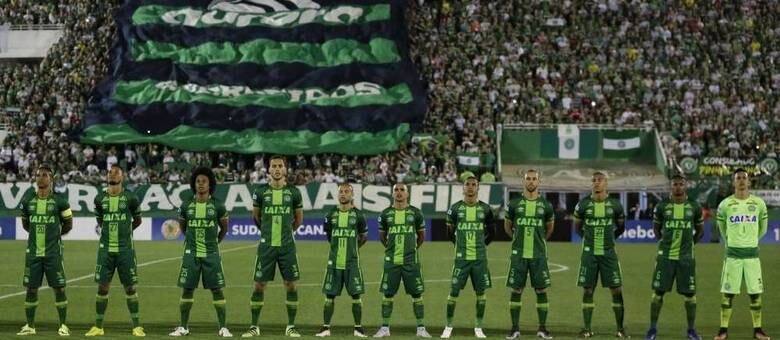 Mais de 18 mil torcedores lotaram a Arena Condá e apoiaram a Chape na semifinal da Sul-Americana